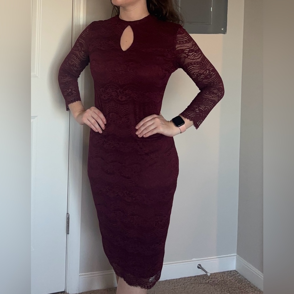 Long Sleeve Fitted Lace midi dress size 2
